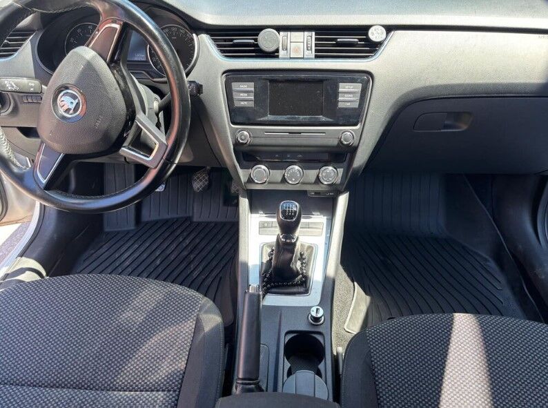 Rizline Premium Skoda Octavia 2013-2020 Havuzlu Paspas