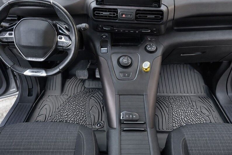 Rizline Premium Fiat Doblo 2023 Sonrası Havuzlu Paspas | Katlanabilir Ön Yolcu Koltuğu