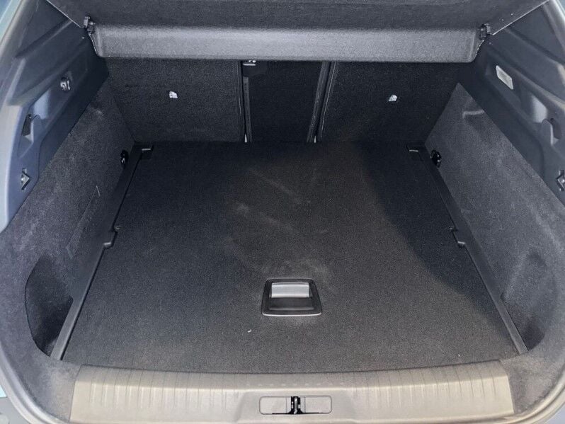 Peugeot 3008 2024 Sonrası Bagaj Havuzu | Elektrikli - Üst Bagaj